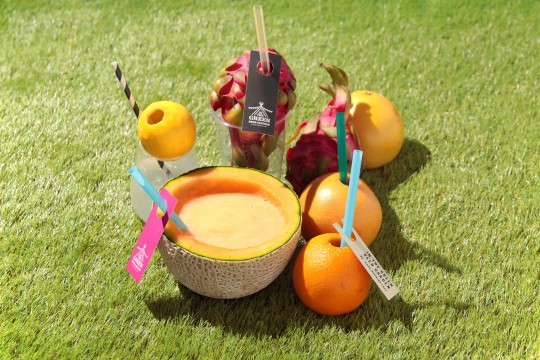 ホールフルーツジュース 世界初の果汁絞り機「CAJYUTTA」を使用したインスタ映え間違いなしの100％フレッシュジュース！