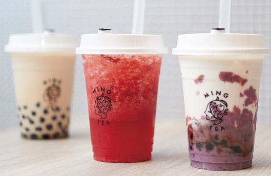 東京都 表参道
東武初出店【MING(ミン) TEA(ティー)】 東武限定品
①焙煎鉄観音黒糖タピオカミルクティー
②ピーチジャスミン×ストロベリー
③黒糖タピオカ紫芋ラテ
各648円