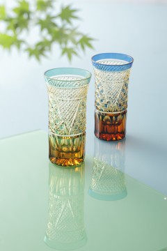 江戸切子ビールグラス（アンバークリスタル/2色） 各20,900円