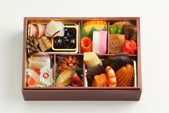 【日本料理 なだ万】 一客 ¥10,800 1人前 重箱：紙製 13.3×20×高さ6.2cm 