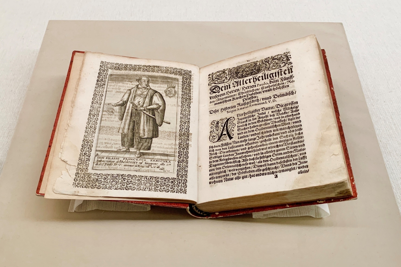 一本記錄伊達政宗從歐洲方面到歐洲出差的情況的書。 Amati，伊達政宗的歐洲特使（伊達政宗的歐洲使團記錄），德文版，英戈爾施塔特，1617