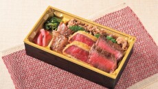 【米沢 琥珀堂】「米沢牛ステーキ＆牛カツ＆カルビ焼肉弁当」