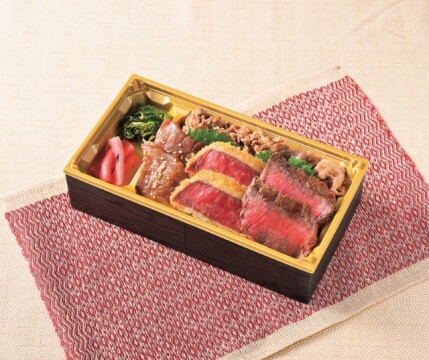 【米沢 琥珀堂】「米沢牛ステーキ&牛カツ&カルビ焼肉弁当」