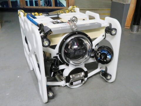 水中ドローンの実物展示