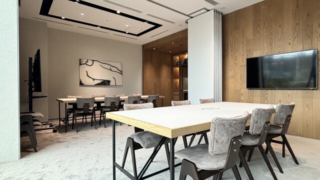 ROOM A(6名)とROOM B(8名・簡易キッチン付き)は連結可能