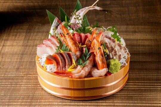 四代目桶盛り 1人前 1,980円(税込) ※写真は4人前です